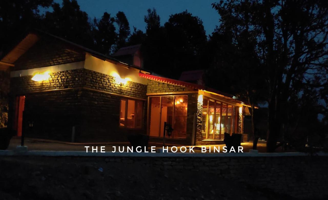 ホテル The Jungle Hook Binsar アルモラ エクステリア 写真