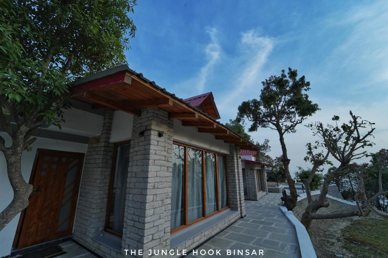 ホテル The Jungle Hook Binsar アルモラ エクステリア 写真