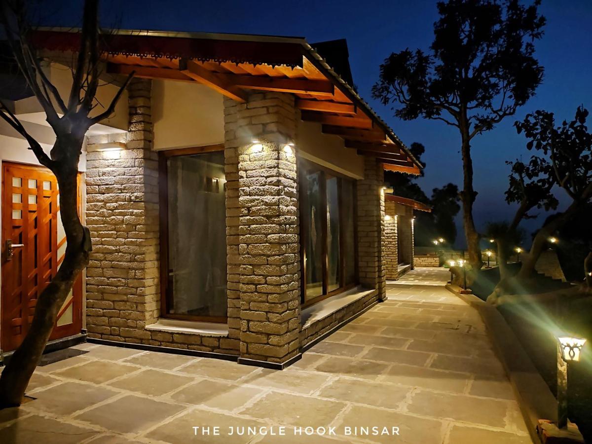 ホテル The Jungle Hook Binsar アルモラ エクステリア 写真